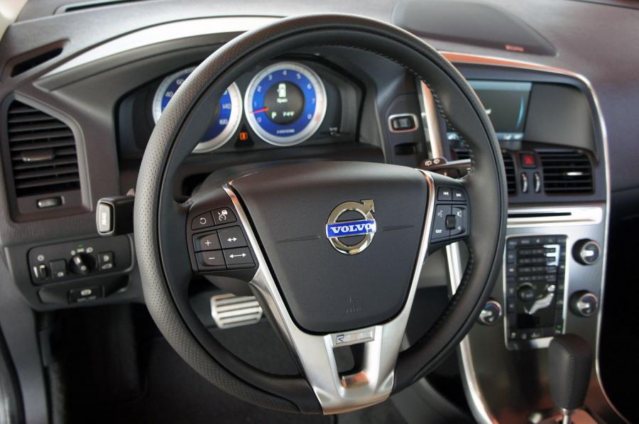  Volvo XC60 R-Design 2012 года  (фото 71 из 90)